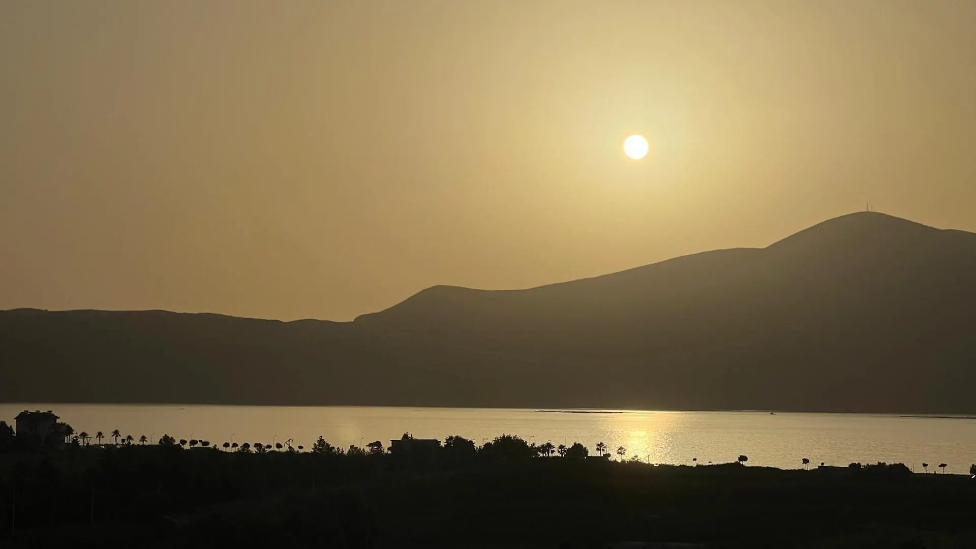 Sunrise Sea & Mountain Vista Apartments Orikum 0*,  Albania