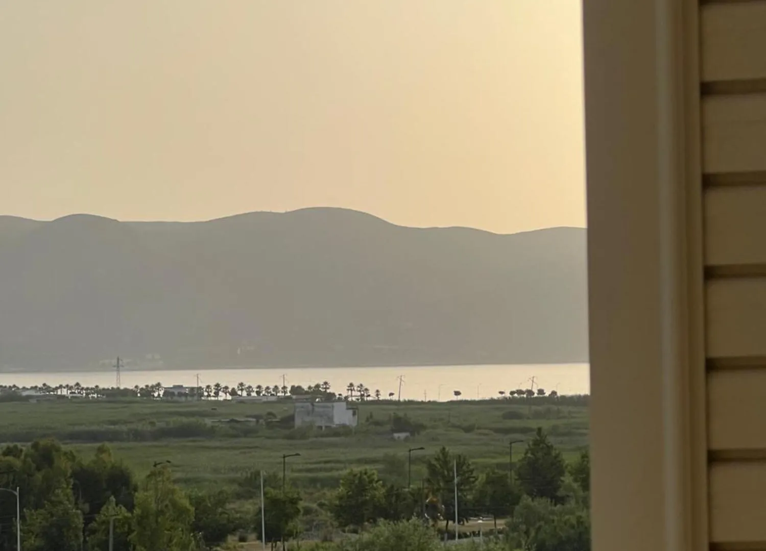 Sunrise Sea & Mountain Vista Apartments Orikum