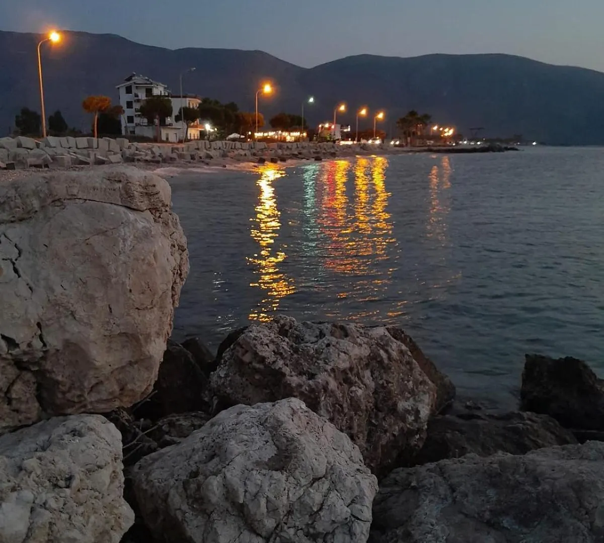 Sunrise Sea & Mountain Vista Apartments Orikum