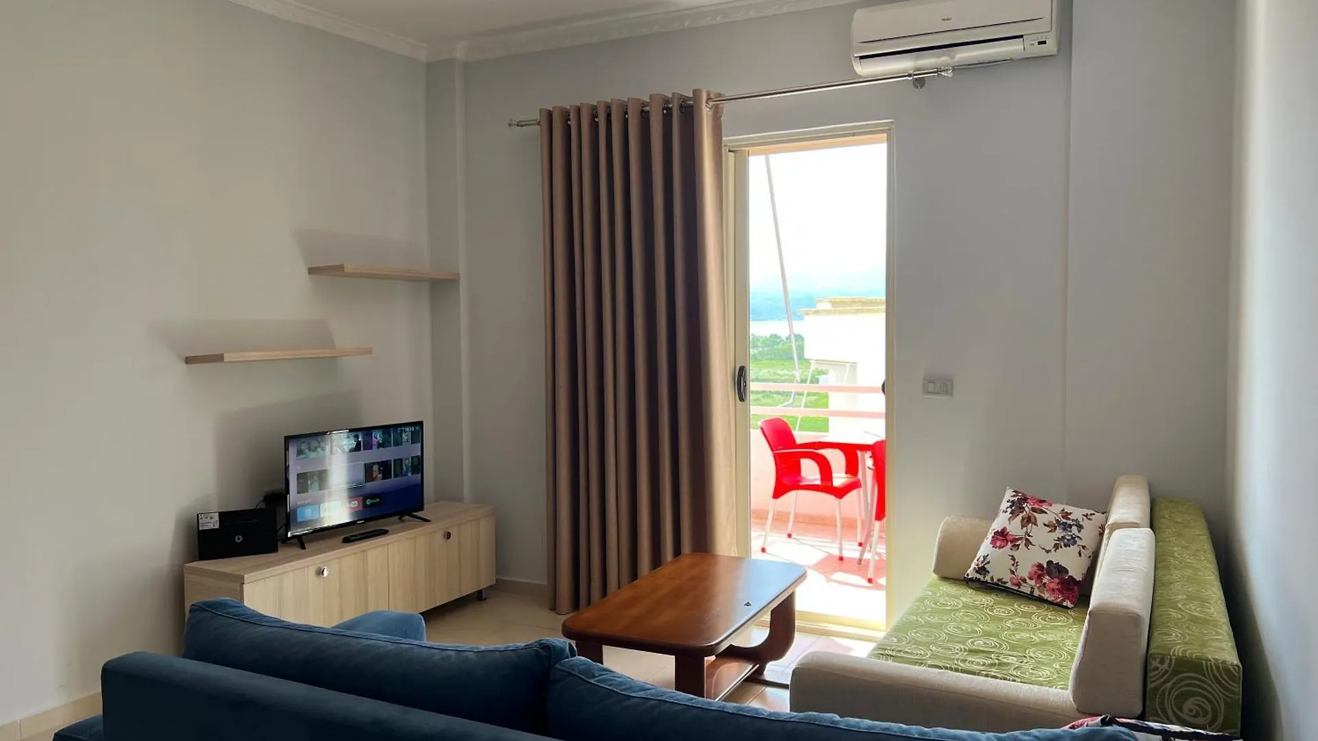 Sunrise Sea & Mountain Vista Apartments Orikum